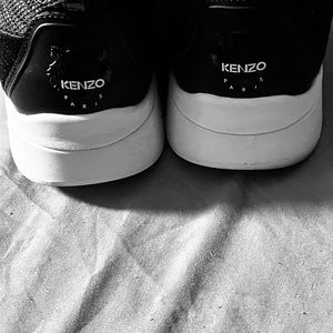 Black Kenzo size 9US used but in very good condition!